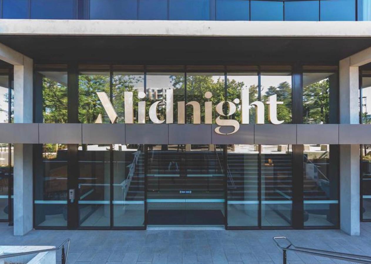 קנברה Midnight Luxe 1Br 1Bath Apartment 104 In The Heart Of Braddon Pool Sauna Secure Parking Wine Wifi מראה חיצוני תמונה