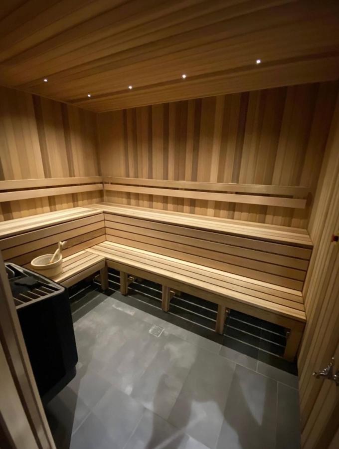 קנברה Midnight Luxe 1Br 1Bath Apartment 104 In The Heart Of Braddon Pool Sauna Secure Parking Wine Wifi מראה חיצוני תמונה