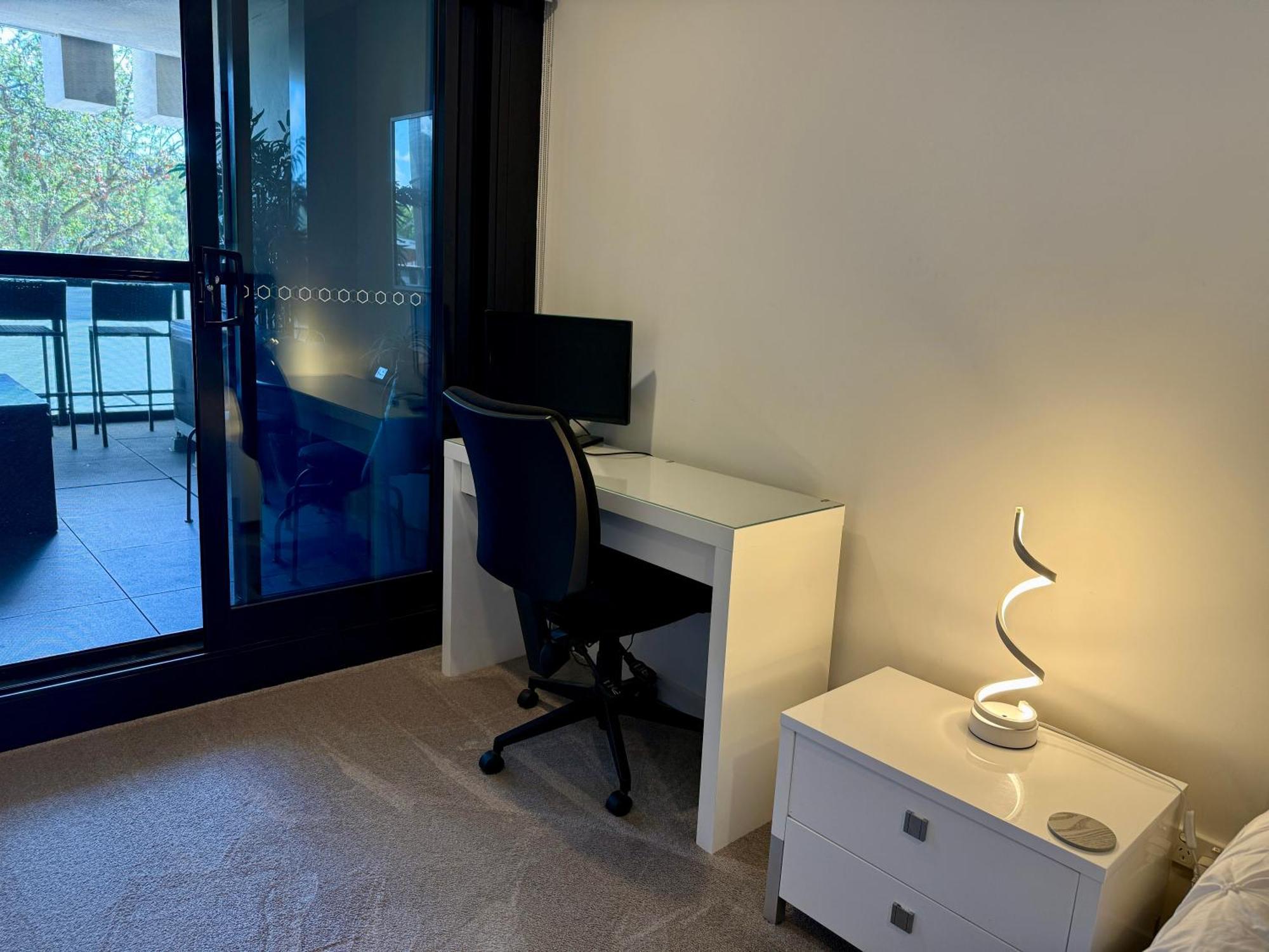 קנברה Midnight Luxe 1Br 1Bath Apartment 104 In The Heart Of Braddon Pool Sauna Secure Parking Wine Wifi מראה חיצוני תמונה