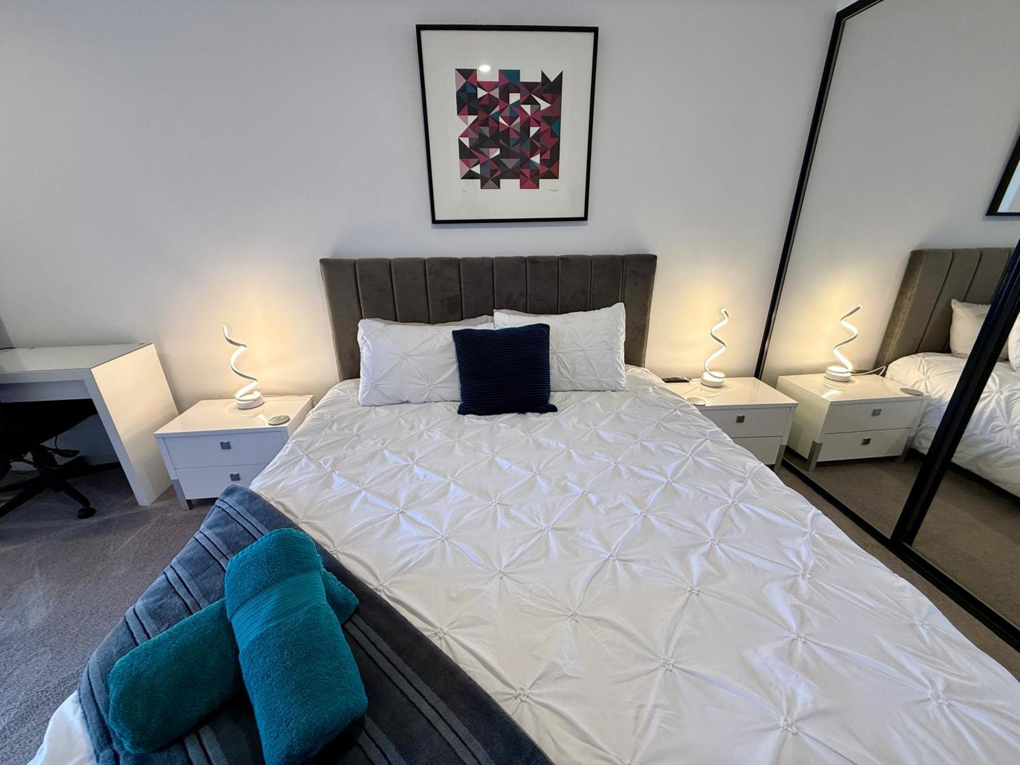 קנברה Midnight Luxe 1Br 1Bath Apartment 104 In The Heart Of Braddon Pool Sauna Secure Parking Wine Wifi מראה חיצוני תמונה